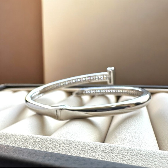 925 Sterling Silver Bangle With Cubic Zirconia | Hinged Design | Modern Luxury - Picture 9 of 9